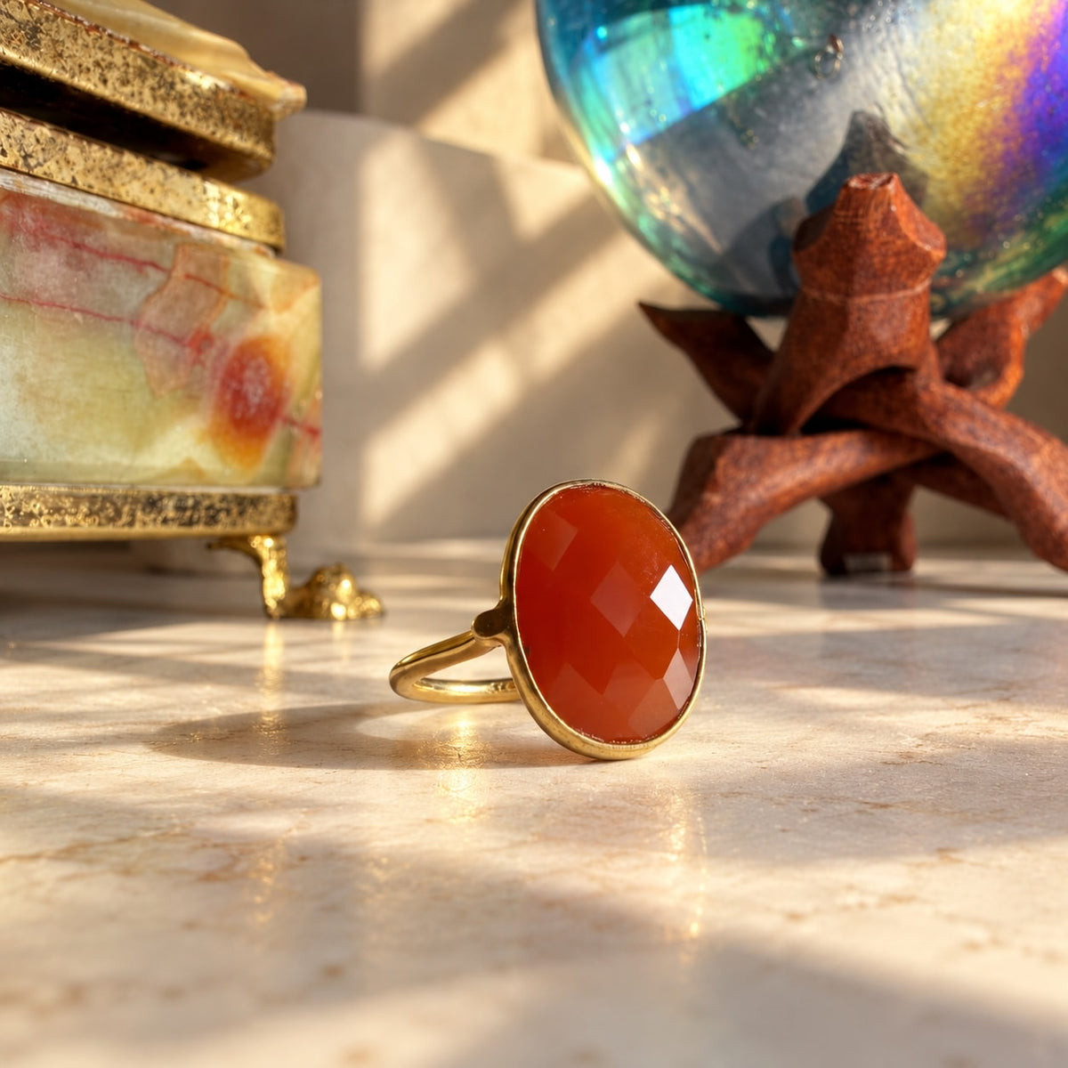 Carnelian oval δαχτυλίδι flat lay, χρυσό 925 ασήμι χειροποίητο — Celestial Steel