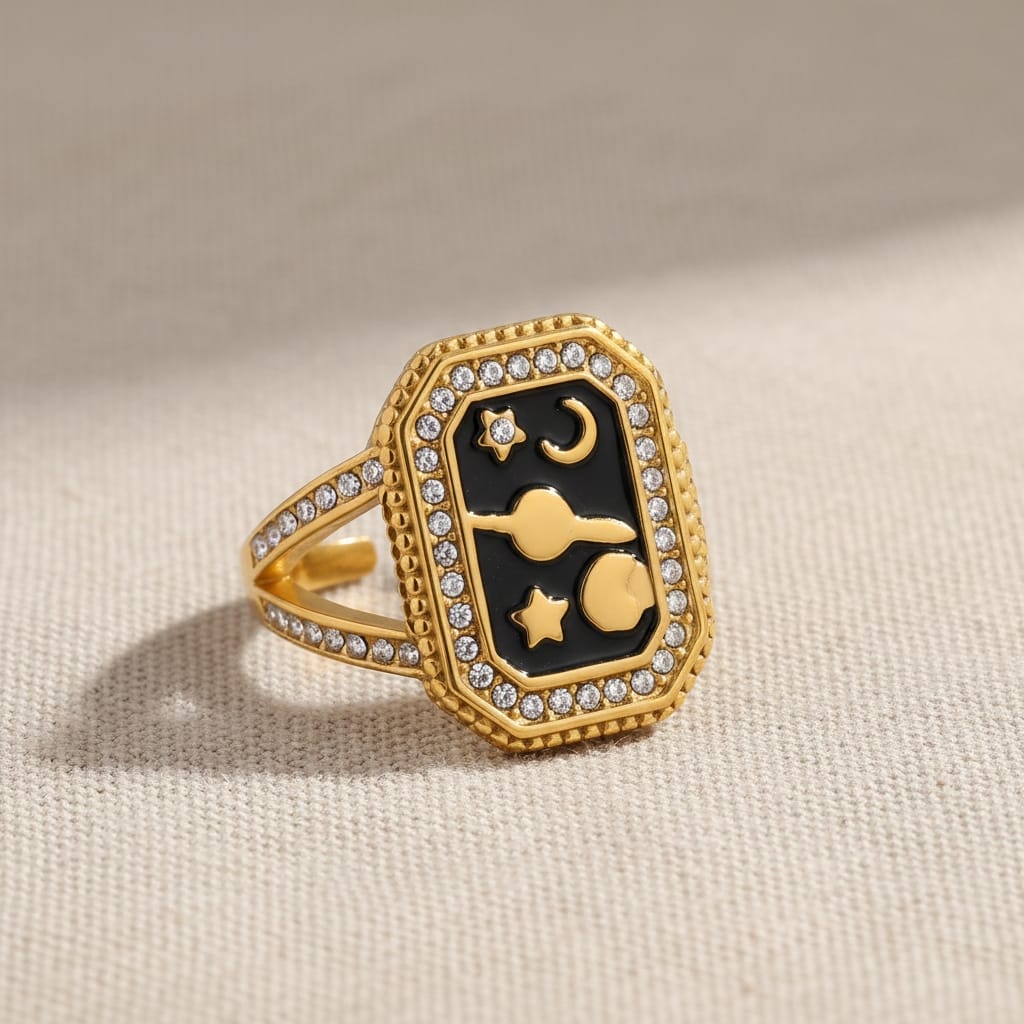 Δαχτυλίδι signet με μαύρο enamel celestial scene και ζιργκόν, χρυσό ανοξείδωτο ατσάλι — Celestial Steel