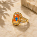 Signet δαχτυλίδι με enamel κάκτο και ζιργκόν σε χρυσό ανοξείδωτο ατσάλι, lifestyle σε marble — Celestial Steel