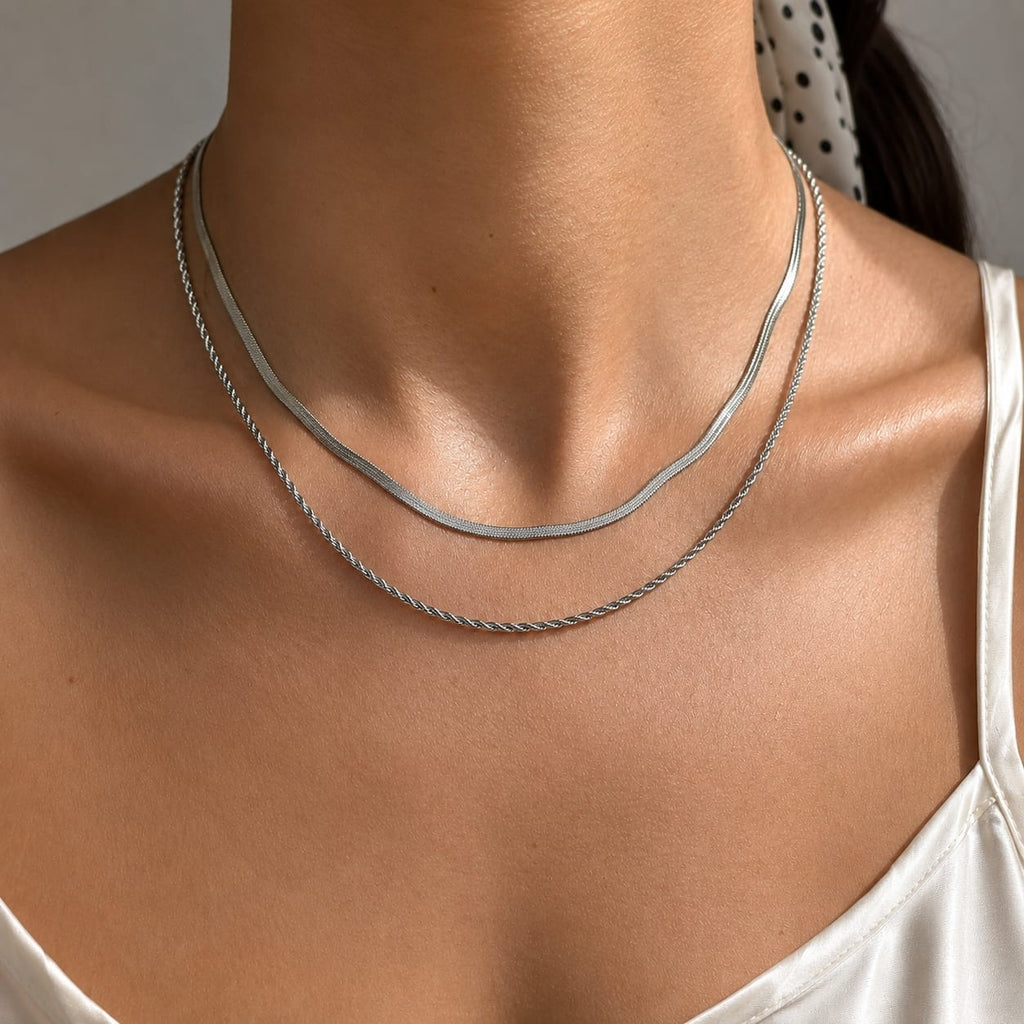 Double layered herringbone και rope chain κολιέ ασημί φορεμένο, ανοξείδωτο ατσάλι — Celestial Steel